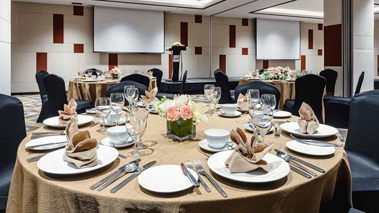 Formal Dinner Formal Dinner Close Up Sky Banquet