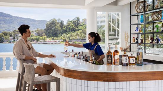 The Jetty bar